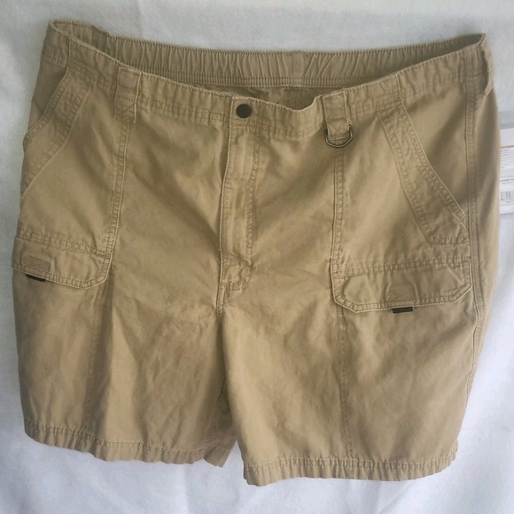 mens wrangler cargo shorts‎ size 42  zippered pocket - Picture 1 of 7